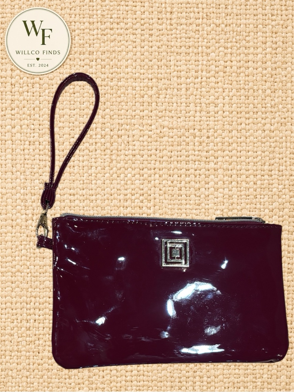 Liz Claiborne Burgundy Patent Wristlet Clutch Gold Logo Charging Pouch
